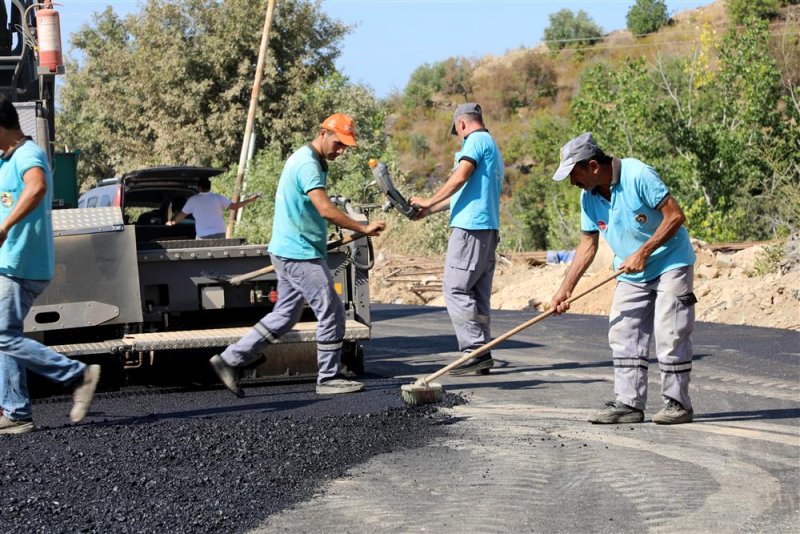 Ketenlik sıcak asfaltla buluşuyor