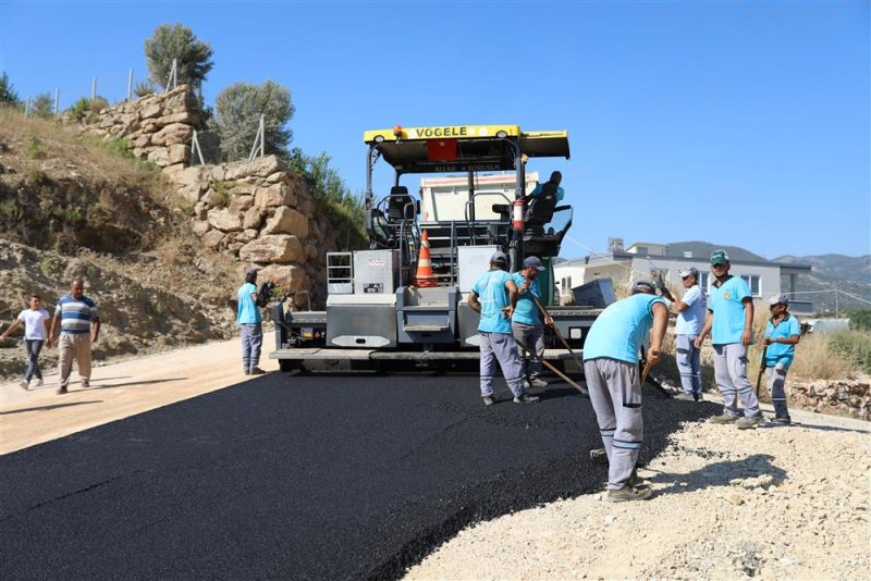 Ketenlik yolu sıcak asfaltla buluştu