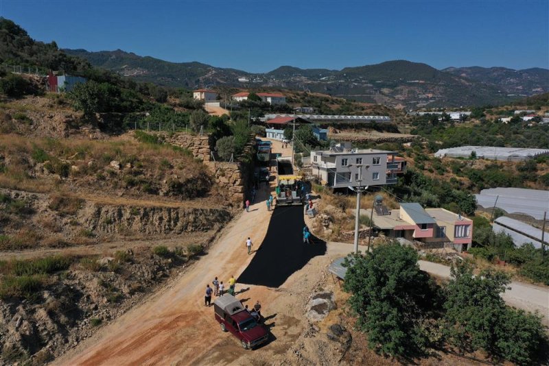 Ketenlik yolu sıcak asfaltla buluştu