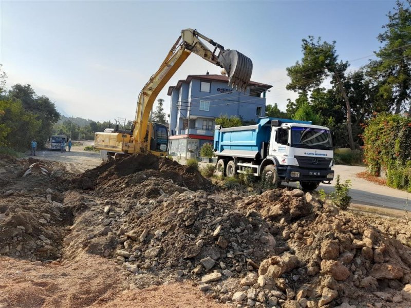 Alanya belediyesi alt yapı çalışmalarını sürdürüyor