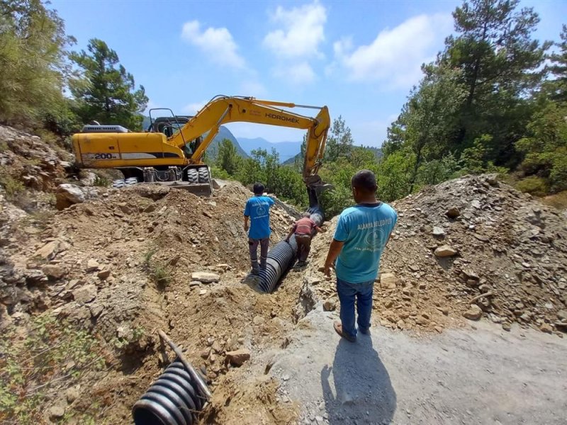 Alanya belediyesi alt yapı çalışmalarını sürdürüyor