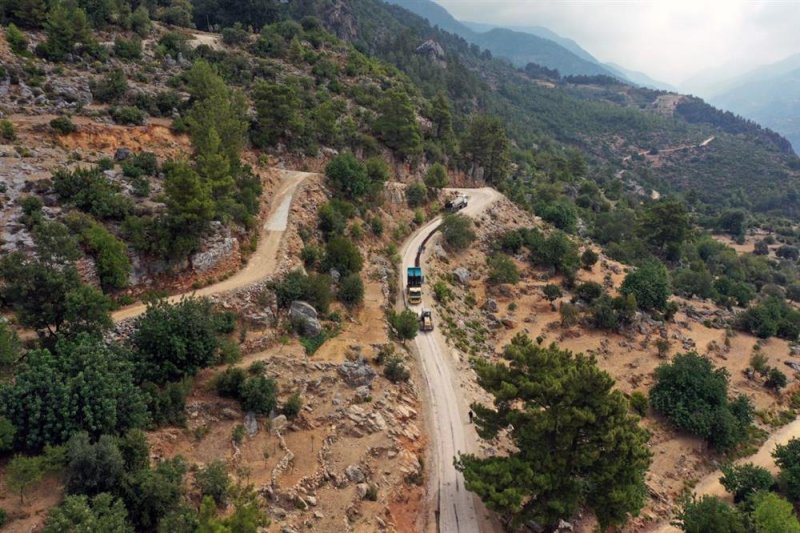 Alanya belediyesi asfalt çalışmalarını sürdürüyor