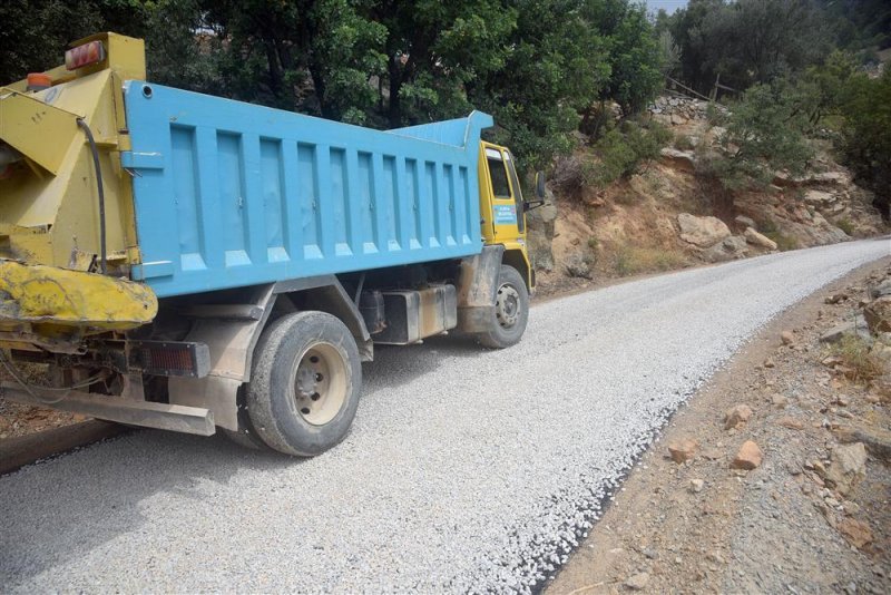 Alanya belediyesi asfalt çalışmalarını sürdürüyor