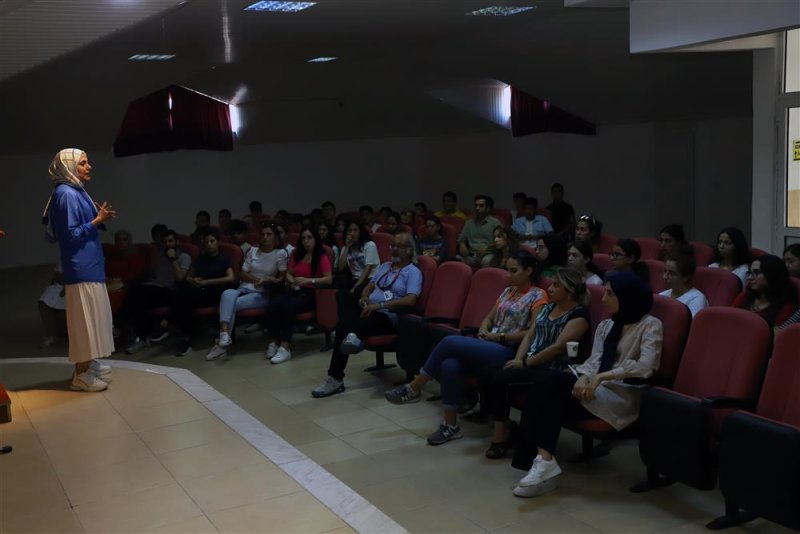 Alanya belediyesi’nden batı alanya'da öğrencilere seminer
