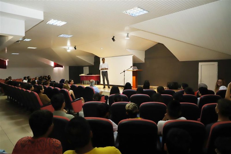 Alanya belediyesi’nden batı alanya'da öğrencilere seminer