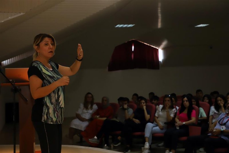 Alanya belediyesi’nden batı alanya'da öğrencilere seminer