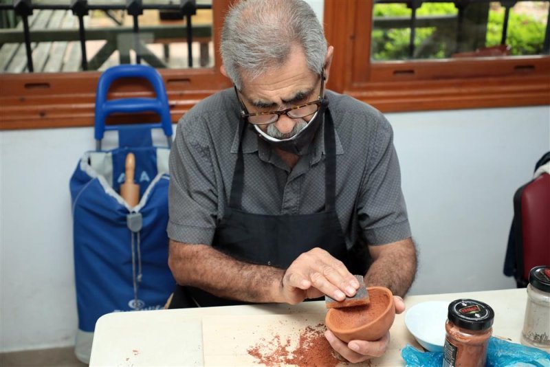 Alanya belediyesi yaz dönemi el sanatları kursları başladı