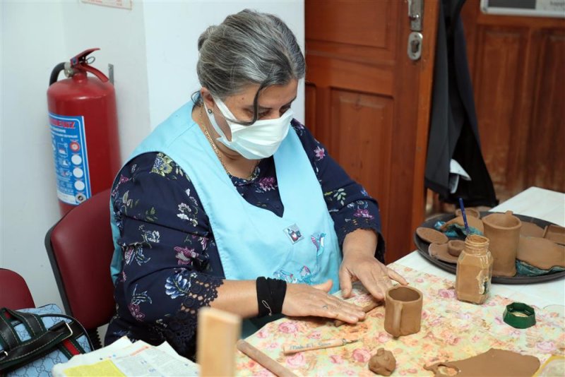 Alanya belediyesi yaz dönemi el sanatları kursları başladı