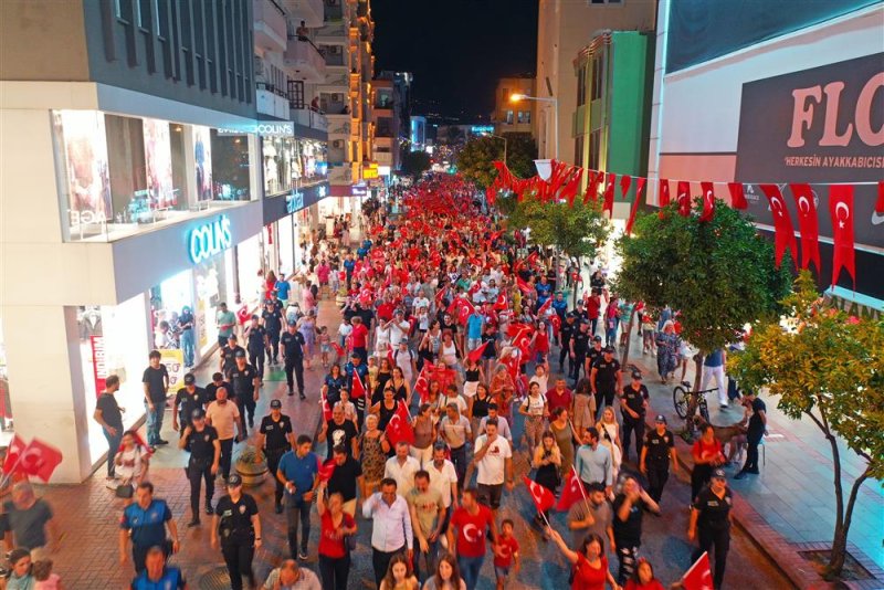 Büyük zaferin 100. yılı coşkuyla kutlandı