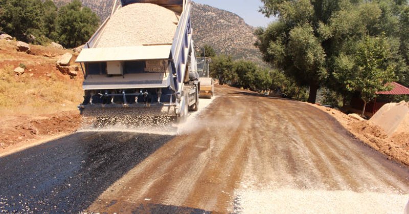 Büyükşehir Belediyesi Modern Yollar Kazandırıyor