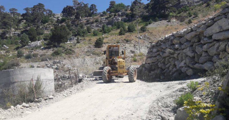 Büyükşehir Yayla Yollarında Çalışıyor