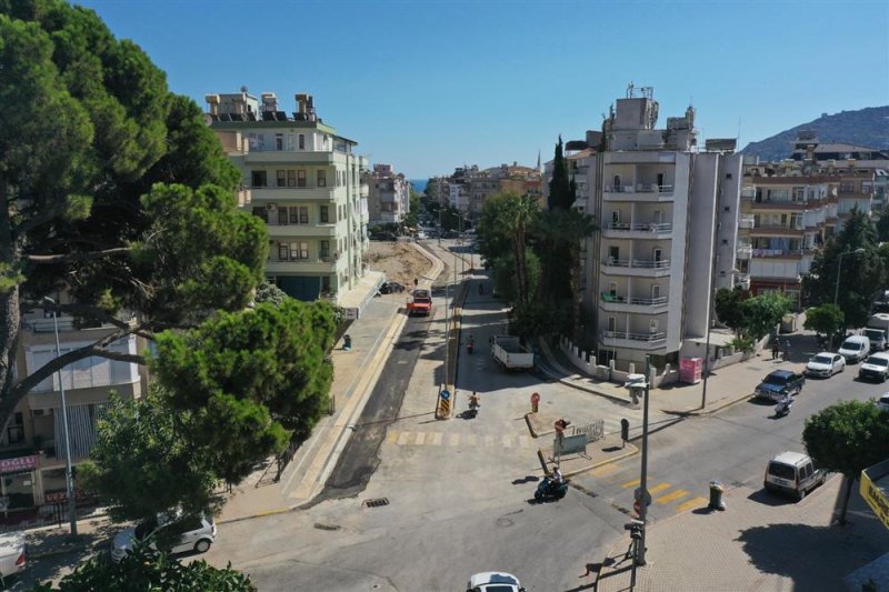 Hacet eşref kahvecioğlu caddesi çift yön olarak trafiğe açıldı