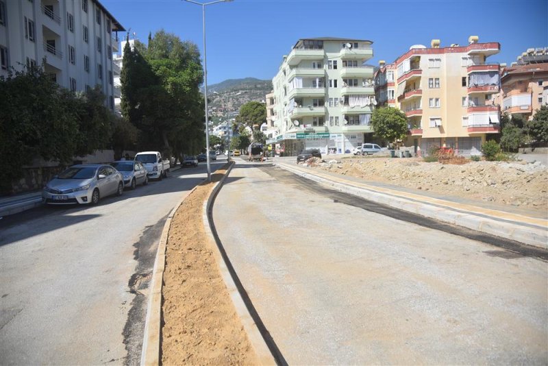 Hacet eşref kahvecioğlu caddesi çift yön olarak trafiğe açıldı