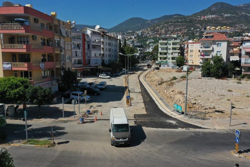 Hacet eşref kahvecioğlu caddesi çift yön olarak trafiğe açıldı