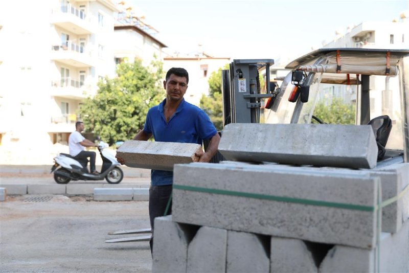 hacet eşref kahvecioğlu caddesi çift yön oluyor başkan yücel, şehiriçi trafiği rahatlatmak için kolları sıvadı