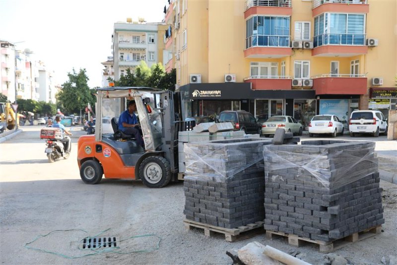 hacet eşref kahvecioğlu caddesi çift yön oluyor başkan yücel, şehiriçi trafiği rahatlatmak için kolları sıvadı