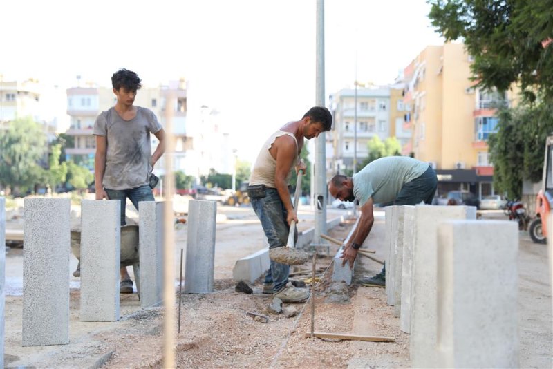 hacet eşref kahvecioğlu caddesi çift yön oluyor başkan yücel, şehiriçi trafiği rahatlatmak için kolları sıvadı