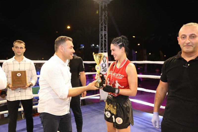 Muaythai süper ligi 4'üncü ayak müsabakaları alanya'da yapıldı