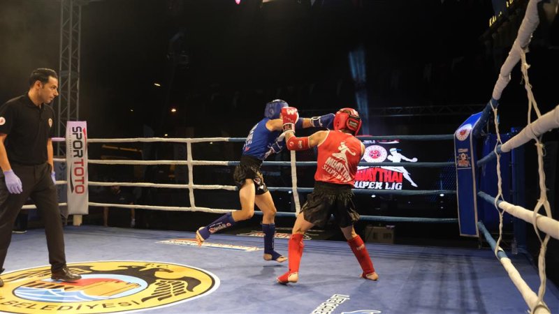 Muaythai süper ligi 4'üncü ayak müsabakaları alanya'da yapıldı