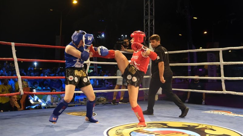 Muaythai süper ligi 4'üncü ayak müsabakaları alanya'da yapıldı