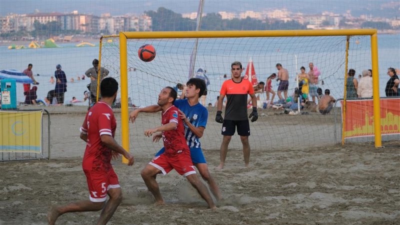 Türkiye bölgesel plaj futbolu ligi alanya etabı başladı