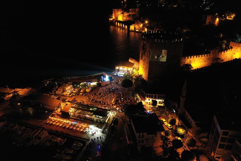 17. alanya uluslararası caz festivali muhteşem performanslarla başladı