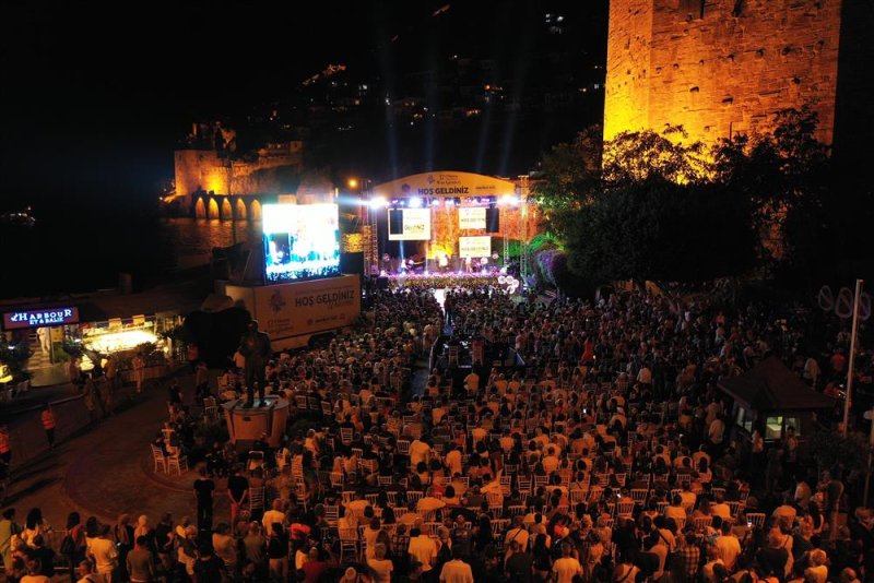 17. alanya uluslararası caz festivali muhteşem performanslarla başladı