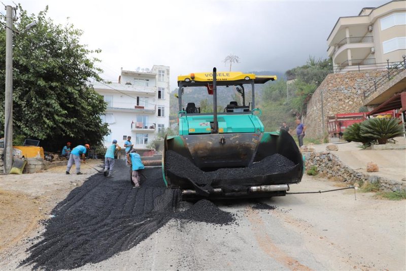 Alanya belediyesi’nden bir önemli hizmet daha - bektaş grup yolu asfaltlanıyor