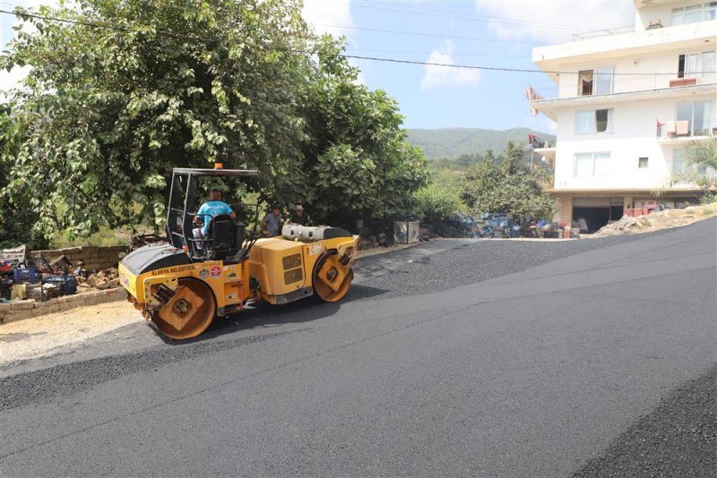 Alanya belediyesi’nden bir önemli hizmet daha - bektaş grup yolu asfaltlanıyor