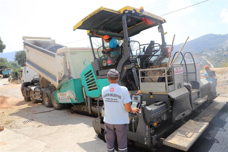 Alanya belediyesi’nden bir önemli hizmet daha - bektaş grup yolu asfaltlanıyor