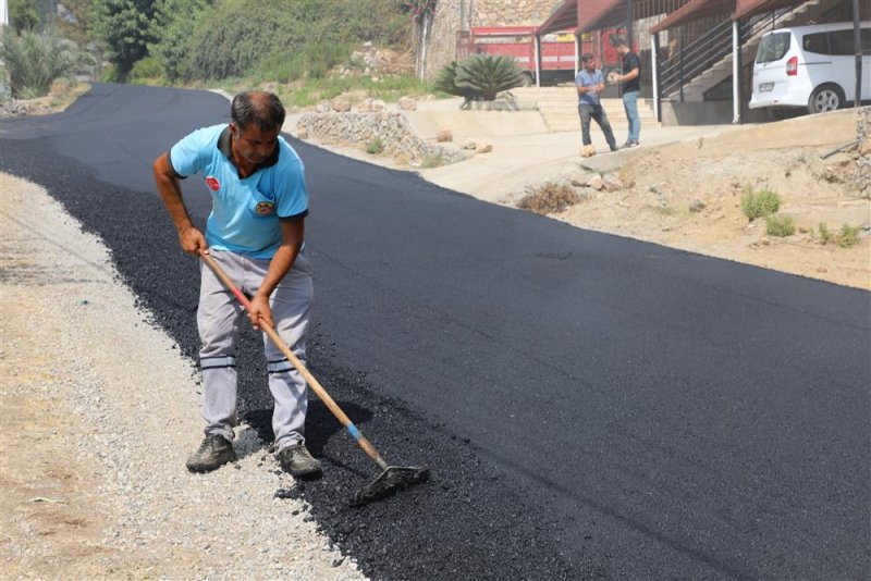 Alanya belediyesi’nden bir önemli hizmet daha - bektaş grup yolu asfaltlanıyor