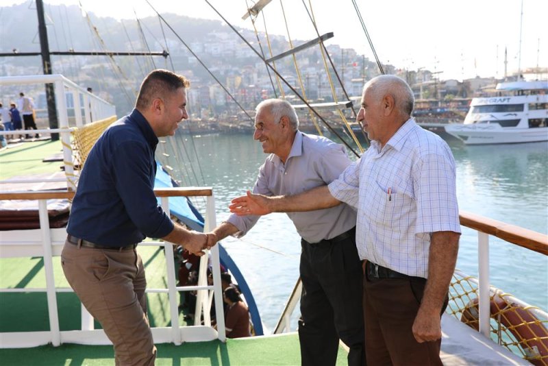 Alanya belediyesi’nden engelli bireyler için yat gezisi