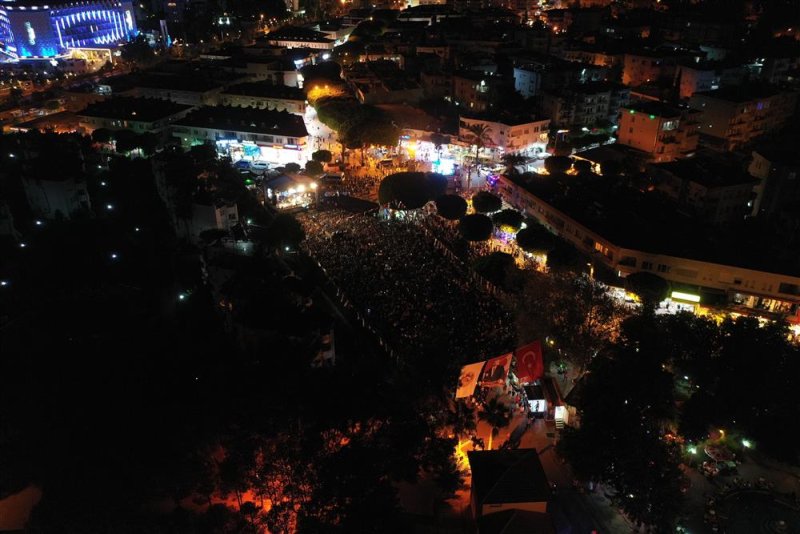 Avsallar mahallesi’nde kubat rüzgarı alanya beelediyesi’nin yaz konserleri sürüyor