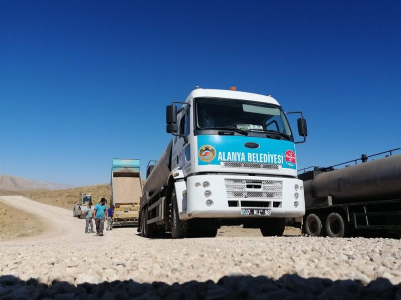 Başkan yücel batı yaylaları için düğmeye bastı 22 kilometrelik yayla yolu asfalt çalışmalarına payallar yaylası’ndan başlandı