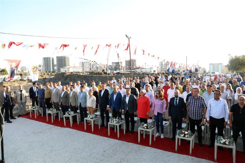 Başkan yücel’in mega projesi hayata geçiyor - mahmutlar kültür ve etüt merkezi’nin temeli atıldı
