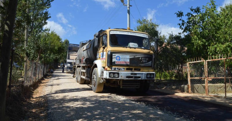 Büyükşehir’den Elmalı Kızılca  Mahallesi’nde Asfalt Çalışması