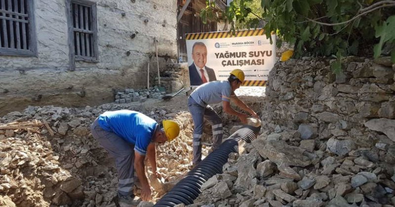 Büyükşehir’den Ürünlü’de Yağmur Suyu Çalışması