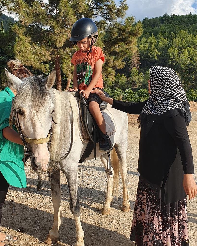 Görme engellilerin at binme heyecanı