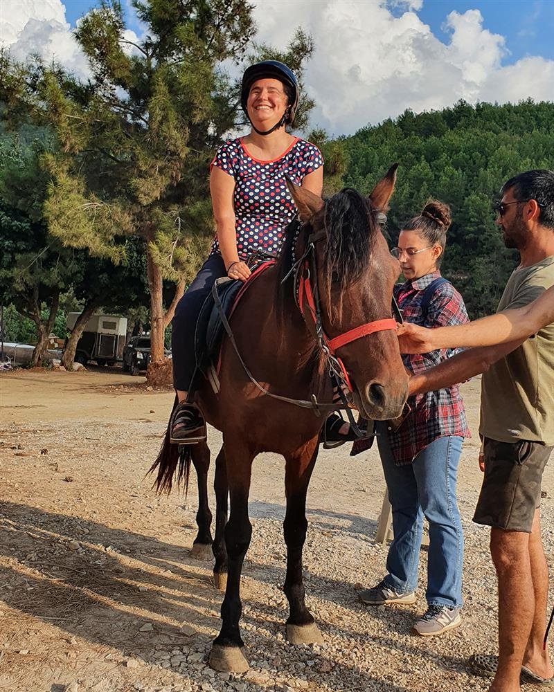 Görme engellilerin at binme heyecanı