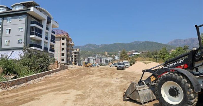 Oba’dan çıplaklı’ya yeni bölünmüş yol