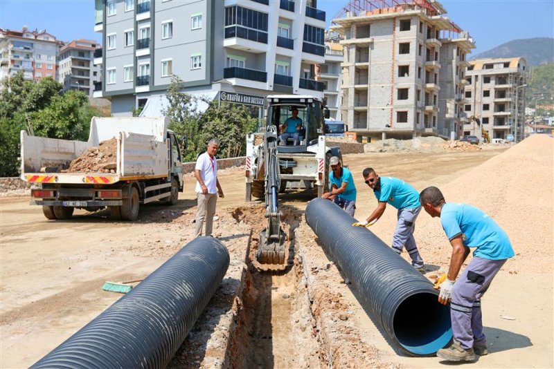 Oba’dan çıplaklı’ya yeni bölünmüş yol