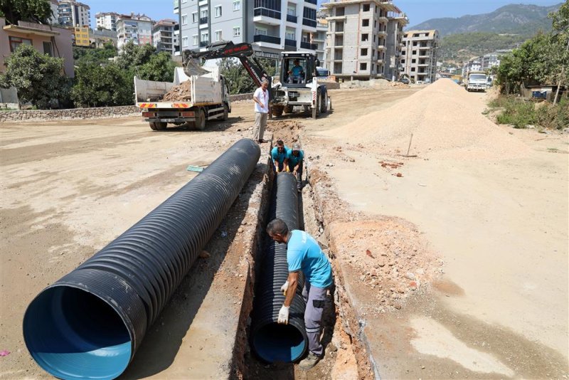 Oba’dan çıplaklı’ya yeni bölünmüş yol