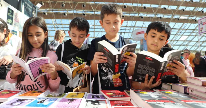 12. Antalya Kitap Fuarı Dolu Dolu Geçiyor