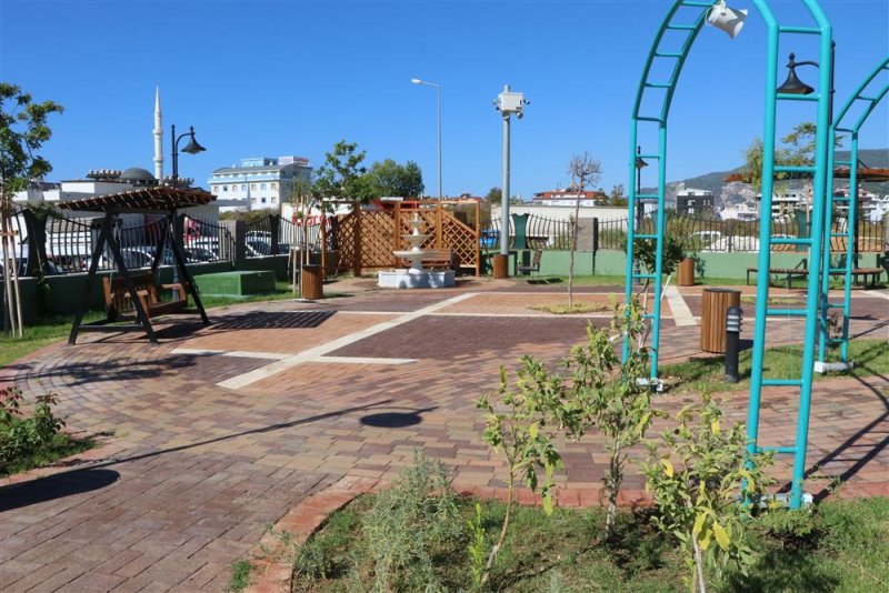 Alanya belediyesi akdeniz’in ilk terapi parkını tamamladı