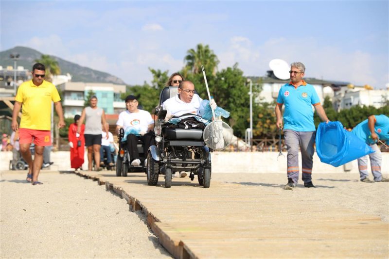 Alanya belediyesi engelsiz halk plajı’nda anlamlı etkinlik
