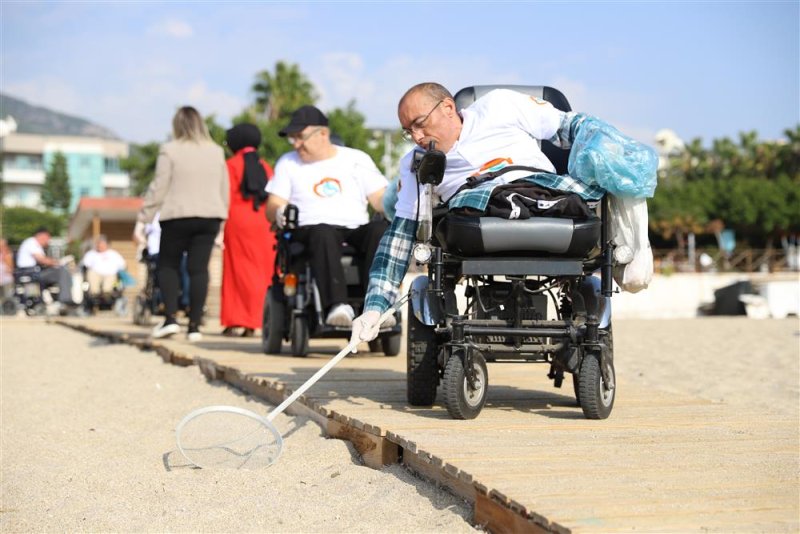 Alanya belediyesi engelsiz halk plajı’nda anlamlı etkinlik