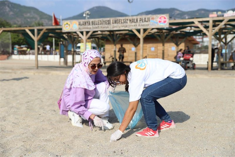 Alanya belediyesi engelsiz halk plajı’nda anlamlı etkinlik