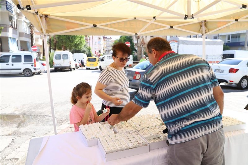 Alanya belediyesi kandil geleneğini sürdürdü