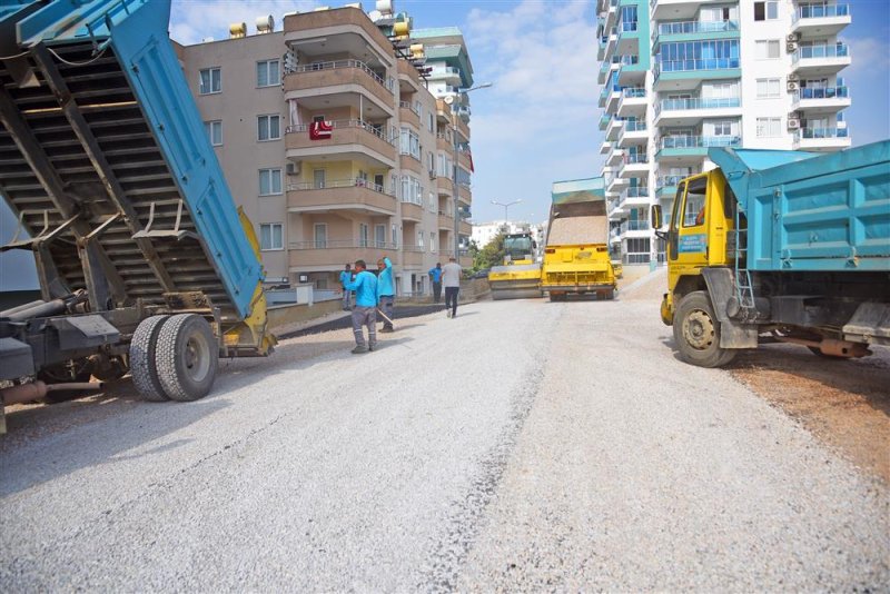 Alanya belediyesi'nin asfalt çalışmaları mahmutlar, kargıcak ve kestel’de devam ediyor