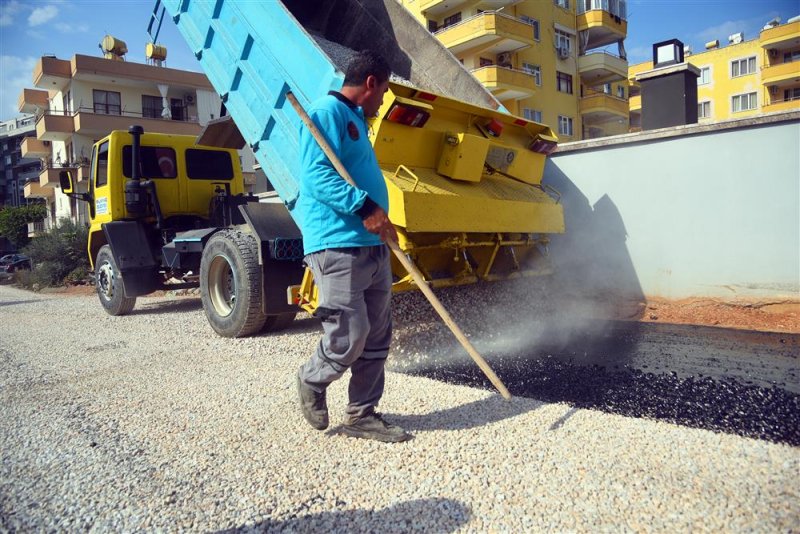 Alanya belediyesi'nin asfalt çalışmaları mahmutlar, kargıcak ve kestel’de devam ediyor